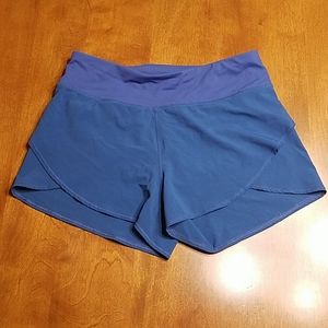 Calia Anywhere petal hem shorts